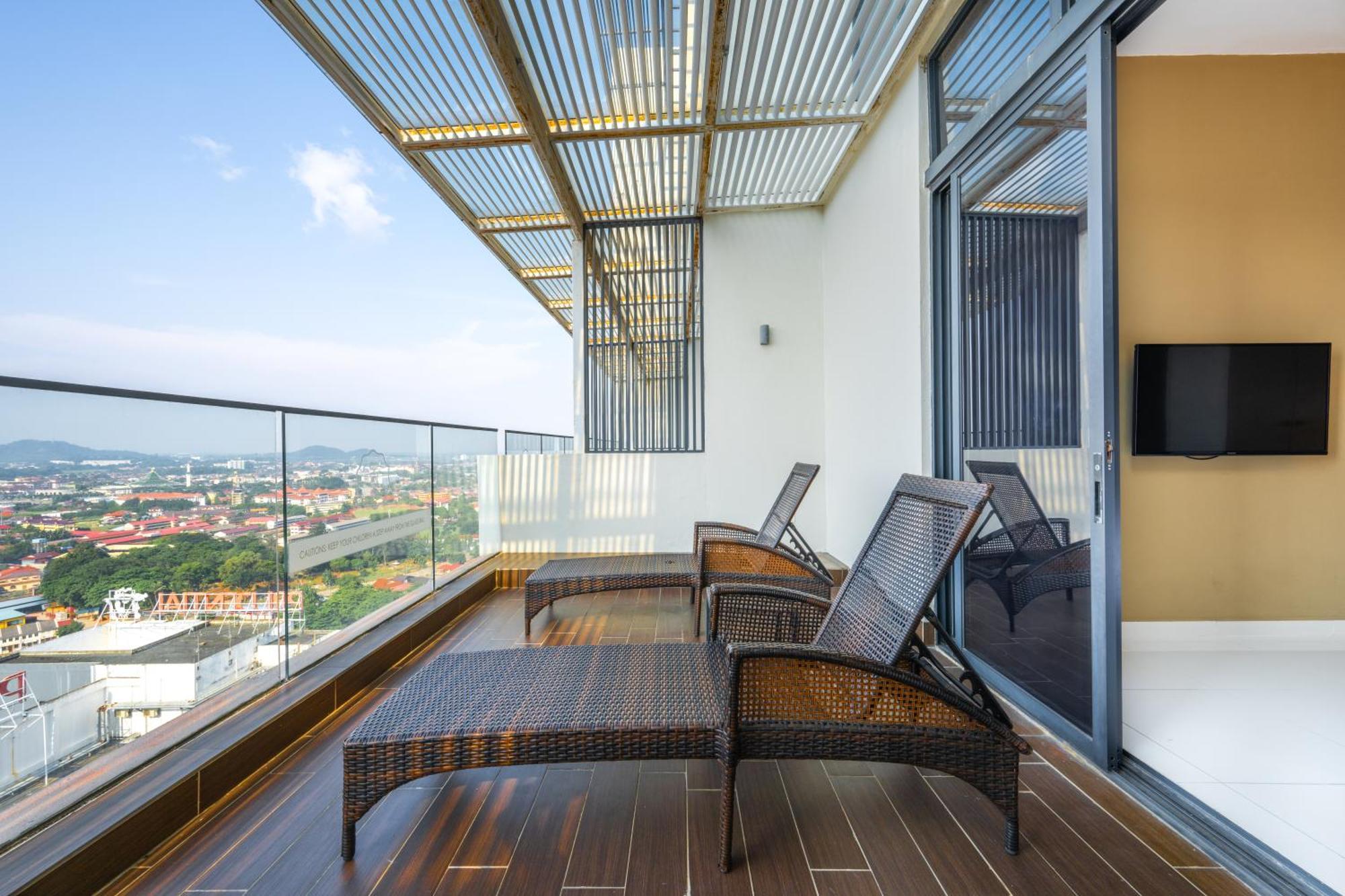 Greystone 99 Suites Malacca エクステリア 写真