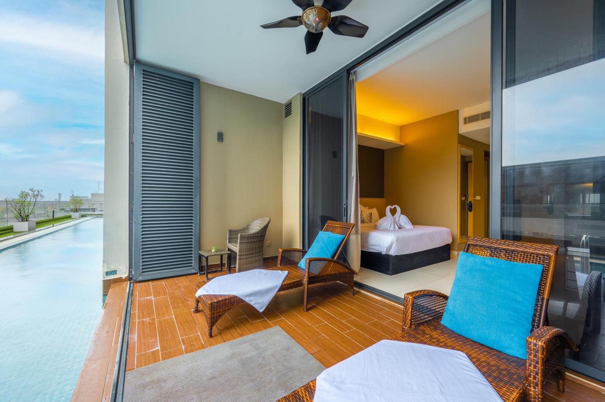 Greystone 99 Suites Malacca エクステリア 写真